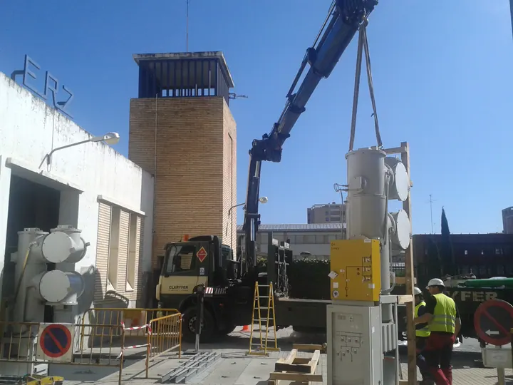 Trabajo real 148 de Grúas Claryfer