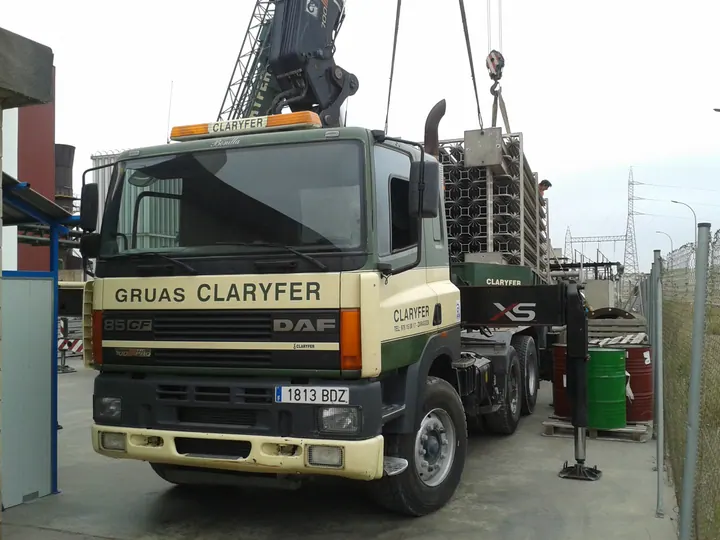 Trabajo real 147 de Grúas Claryfer