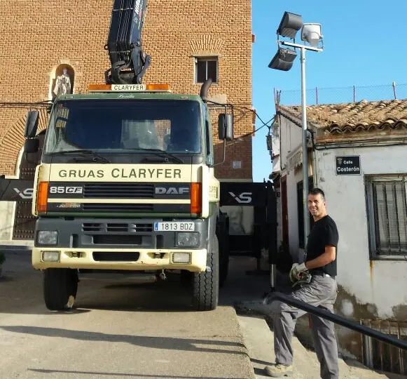 Trabajo real 134 de Grúas Claryfer