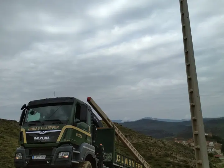 Trabajo real 89 de Grúas Claryfer