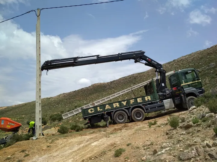 Trabajo real 88 de Grúas Claryfer