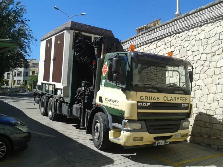Trabajo real 68 de Grúas Claryfer