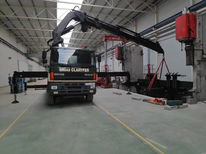 Trabajo real 61 de Grúas Claryfer