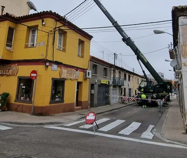 Trabajo real 27 de Grúas Claryfer